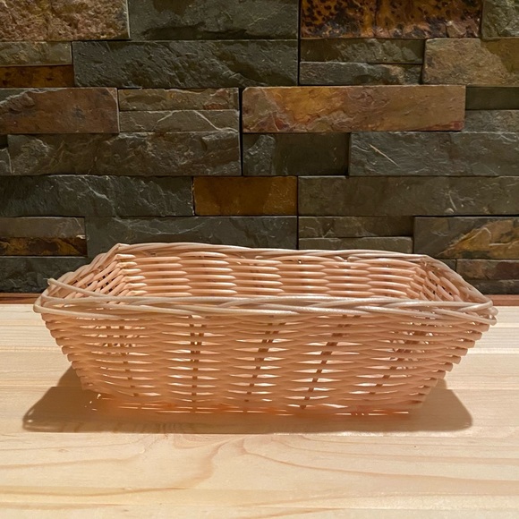 🟢 {3/$15} Basket - 9” x 6” x 3” - Picture 1 of 11